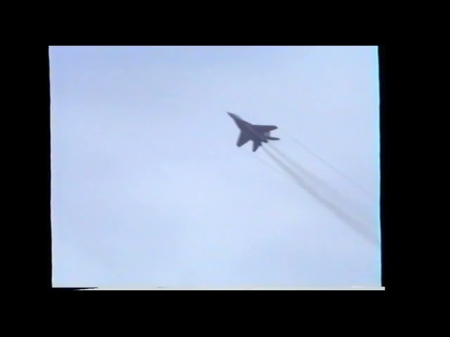 Smoke & charm! Smoky MiG-29 Fulcrums in 1995 at Kecskemét