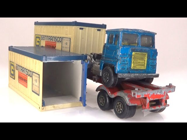 Matchbox. Scammell Crusader articulated container truck. Renovation of model no. K-17.