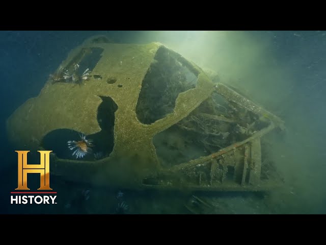 Mysterious Plane Wreck Found Underwater | The Bermuda Triangle: Into Cursed Waters (S2)