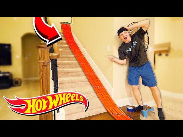 500FT HOT WHEELS TRACK AROUND MY HOUSE!