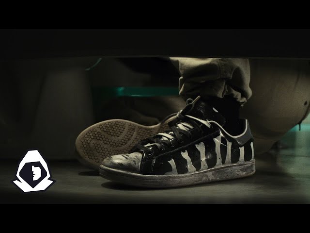 Carla’s Dreams - Adidasii gri | Official Video