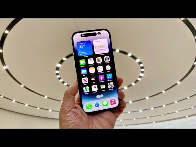 iPhone 14 Pro: First Look & Hands-On!