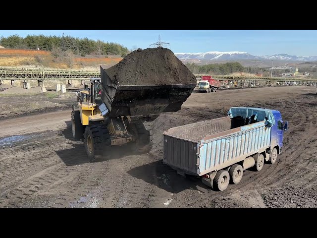 Caterpillar 992G Wheel Loader Loading Coal On Trucks With One Pass - Sotiriadis/Labrianidis Mining