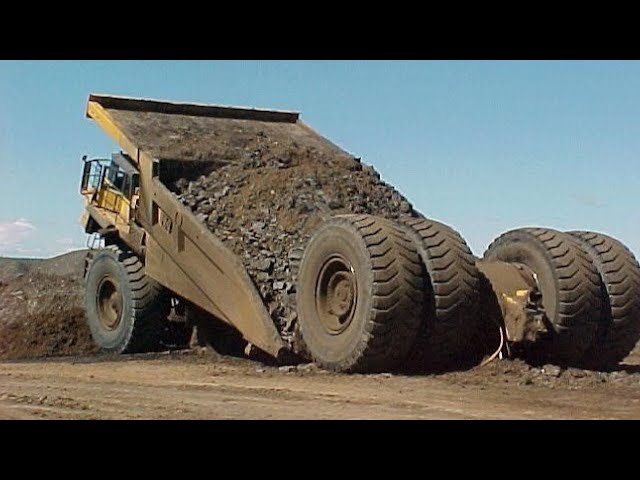 Extreme Dangerous Fails Biggest Dump Truck Operator Skill, Amazing Heavy Equipment Machines Driving