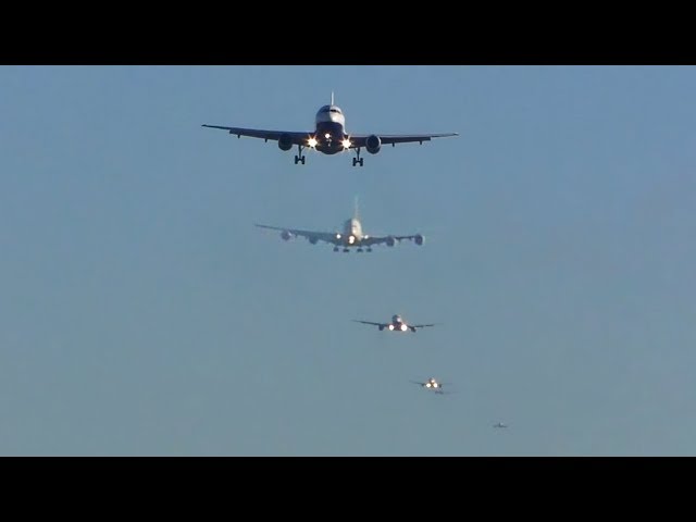 MESMERISING London Heathrow Aircraft Approach Time-lapse