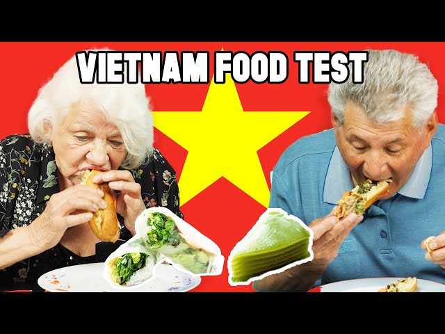 Senioren probieren zum ERSTEN MAL Vietnamesisches Essen