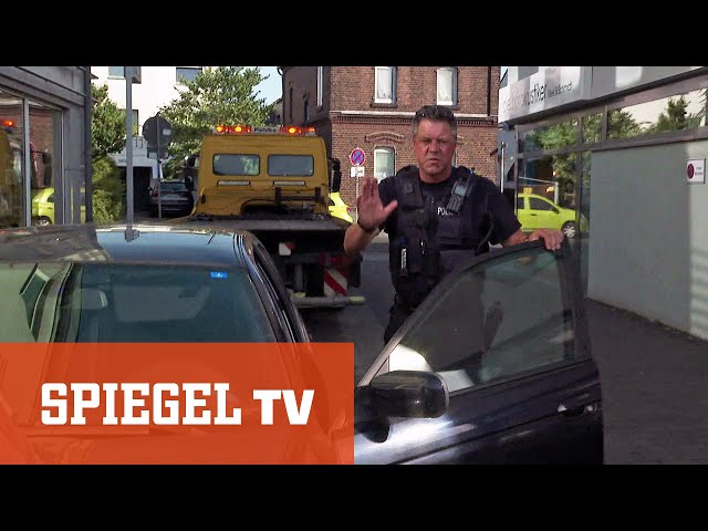 Fahrrad-Cop Mertens: Im Einsatz für die Abschlepp-Brüder | SPIEGEL TV