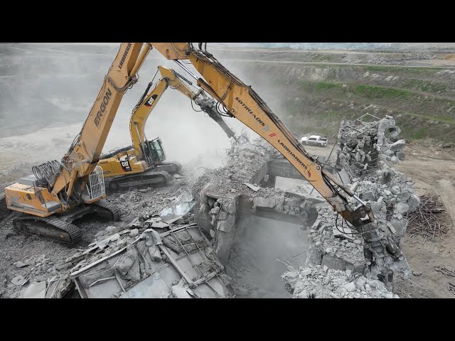 Liebherr 954 Long Reach With Concrete Crusher & Caterpillar 336F - Sotiriadis/Labrianidis Demolition