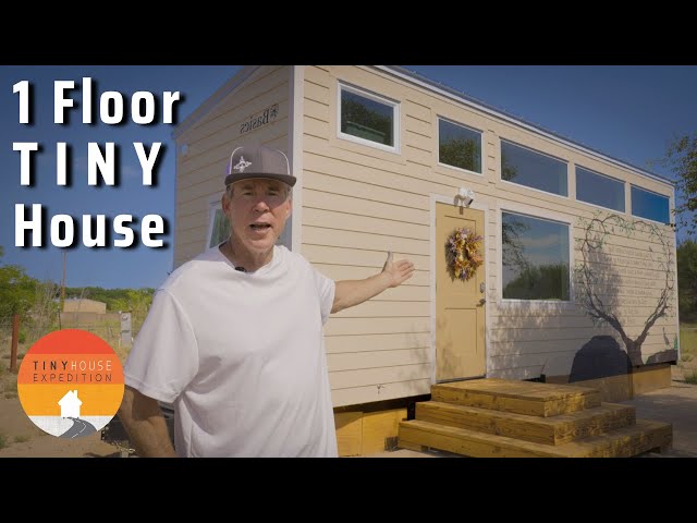 He lives in a Single Level Tiny House for a freeing simple lifestyle