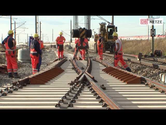 VDE 8.2 NEUBAUSTRECKE: Weicheneinbau im Bahnkonten Gröbers im Saalekreis