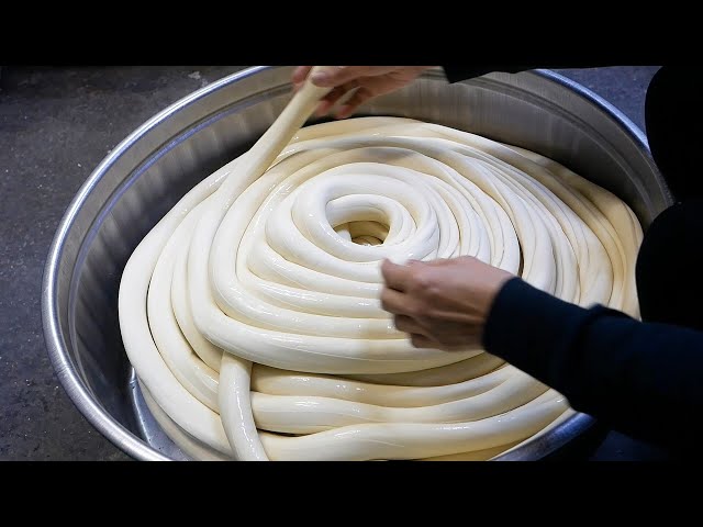 Amazing process! Very thin Japanese noodles that are thinned over 2 days!