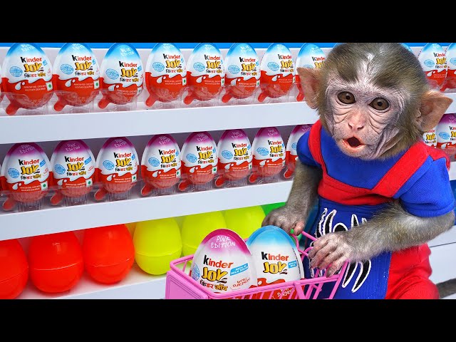 Monkey Baby Ben Ben doing shopping in Kinder Joy eggs store and eat Chocolate with the Chuppy