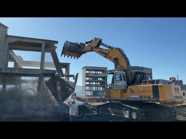 Liebherr 974 Excavator Demolishes Industrial Buildings - Sotiriadis/Labrianidis Demolition Works