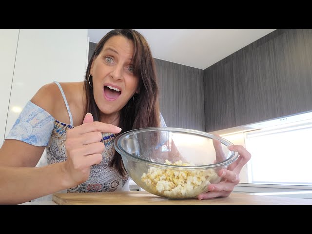How to make Buttery Vegan Popcorn WITHOUT oil or margarine - My EASY Trick!