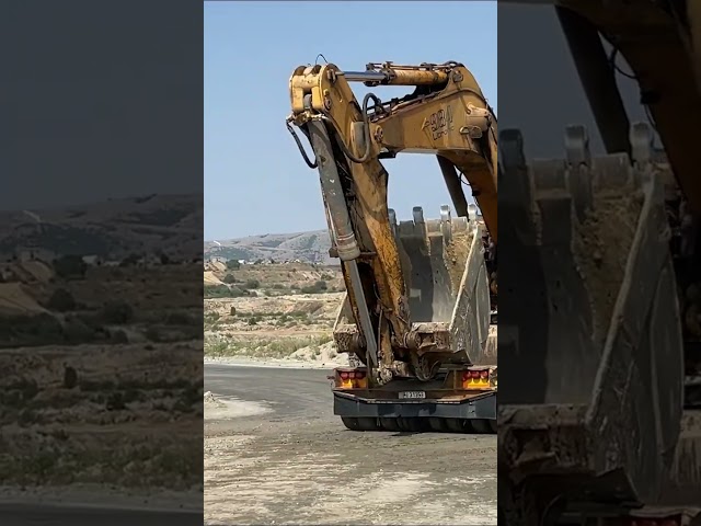 Transporting On Site The Huge Liebherr 984 Excavator - #shorts