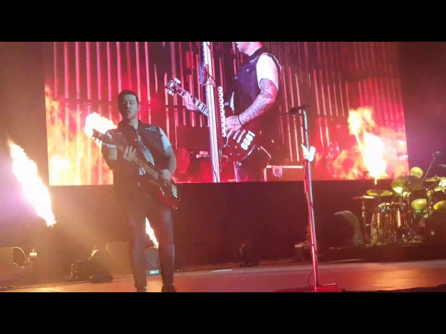 Avenged Sevenfold - Almost Easy (Live in Camden, NJ 6/21/17)