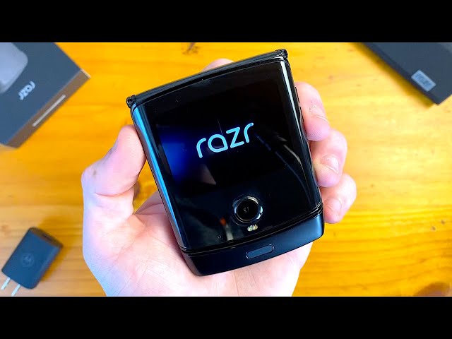 MOTOROLA RAZR 2020 Unboxing & First Impressions!