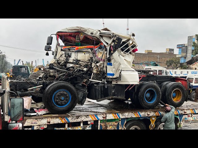 Isuzu Truck Dangerous Accident Cabin & Chassis are Completely destroyed Complete Repairing process