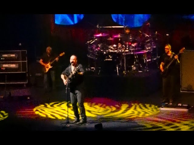 Dave Matthews Band :",What Would You Say" live , Paris   02 mai 2024.