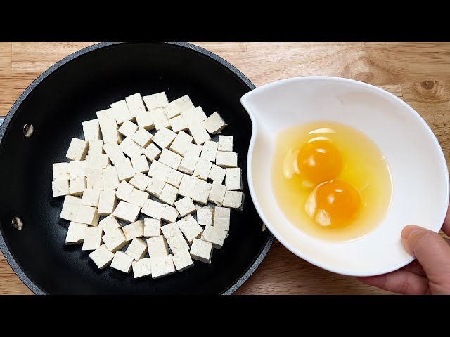 Add 2 eggs to the tofu and it's so simple and delicious! Quick breakfast recipe