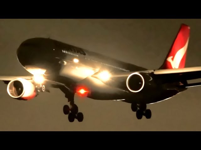 BRILLIANT Late Night Heavy Aircraft Landings | Melbourne Airport Plane Spotting