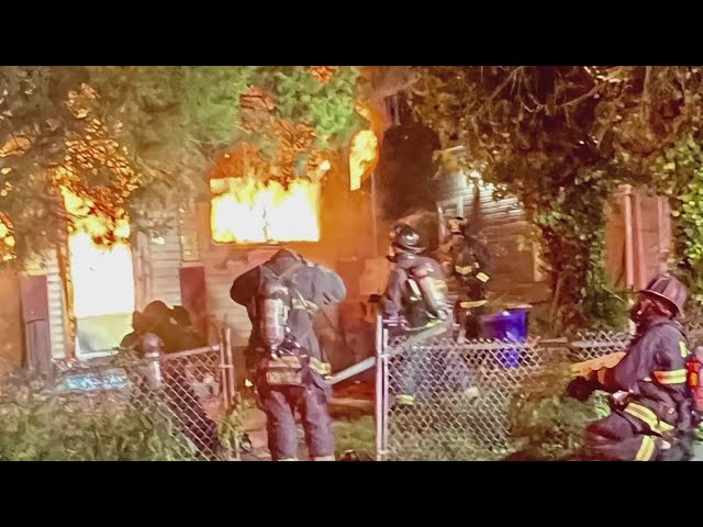 Firefighters battle blaze in Northeast DC