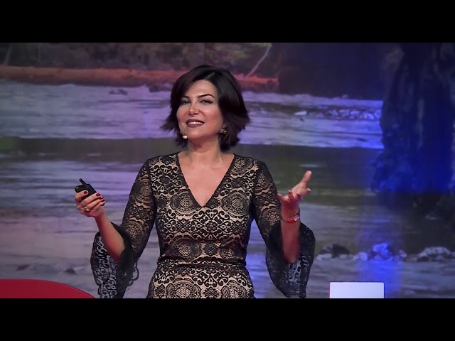 Sözcüklerinizi Değiştirin, Dünyanız Değişsin | Sedef Kabaş | TEDxIzmir