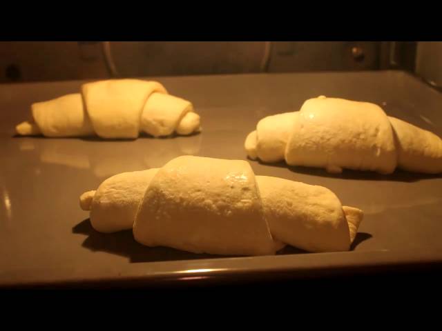 Baking Croissants - Time-lapse