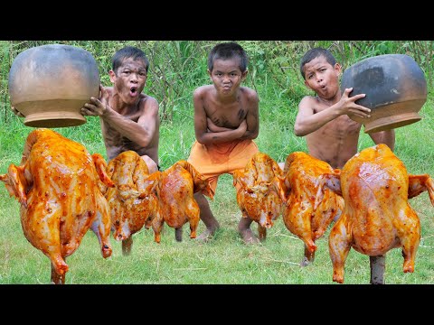 Cooking chicken, in clay pot eat delicious | Primitive technology