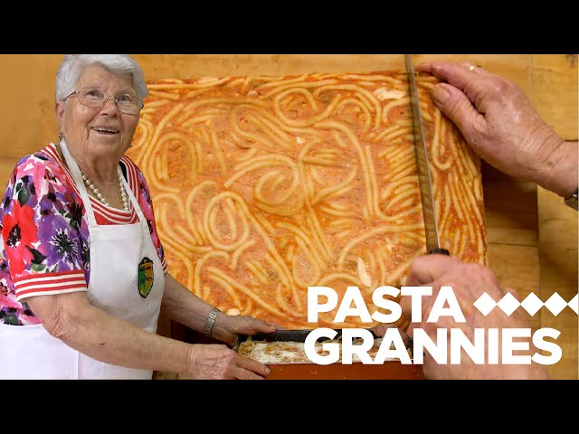 Pasta Grannies discover timpano baked pasta from Calabria!