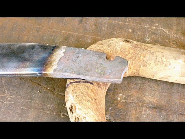 Interesting Technique of Making a FARMER MACHETE Knife From Leaf Spring & Bamboo