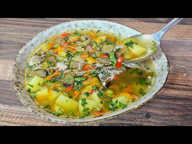 This soup is like medicine to me! It is so delicious! Delicious soup with vegetables!