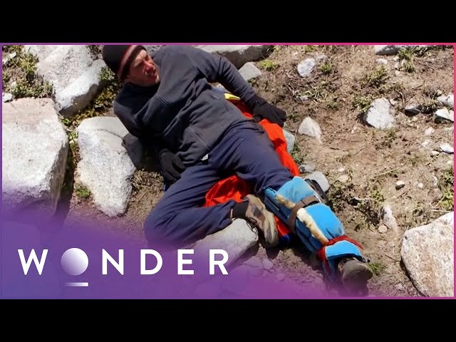 This Man Built Himself A Splint After Falling Off A Mountain | Fight To Survive S3 EP6 | Wonder