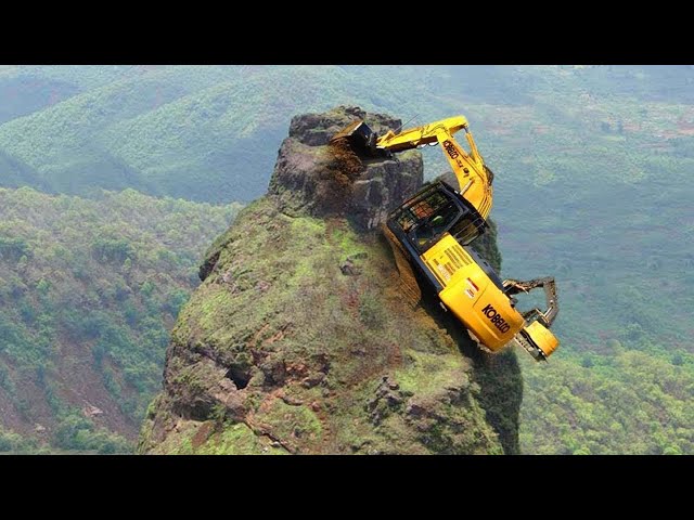 Extreme Dangerous Idiots Excavator Operator Skill - Fastest Climbing Excavator Driving Fails