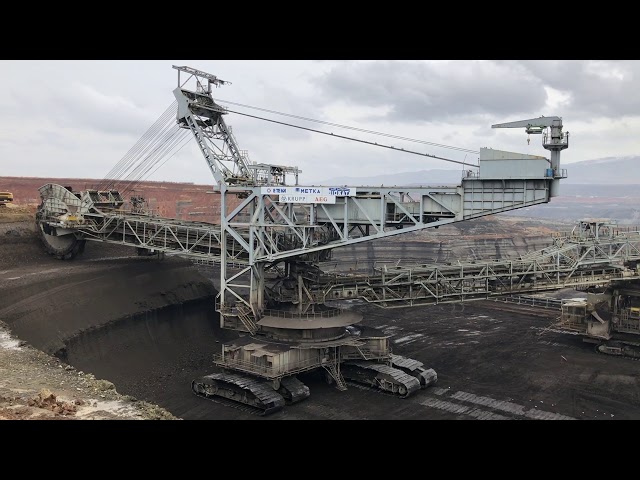 Huge Wheel Bucket Excavator - 8000 Tones Mining Machine