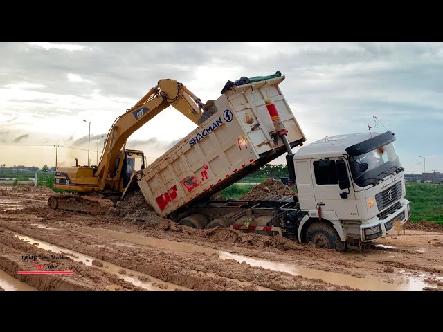 Extremely Dump Truck Stuck In Mud Heavy Help Caterpillar Excavators