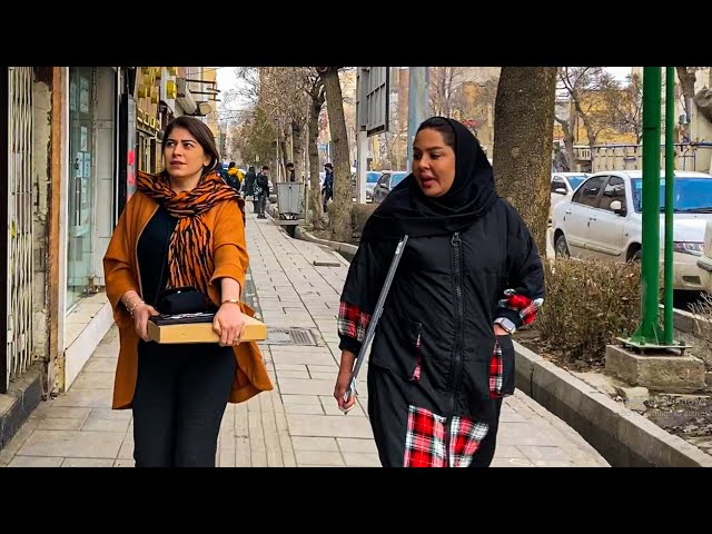 IRAN 2023 | Walking tour in Arak, Iran | Abbas Abad Street | City tour