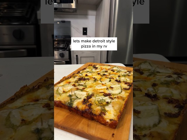 Detroit Pizza 🤝 Potluck #pizzarecipe #homemade #rvlife #pizza #rvcooking