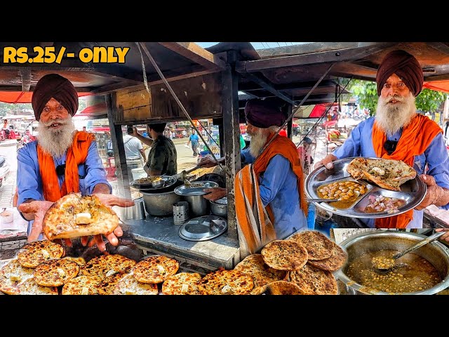Legendary 90 Year Old Bapu Ji Sells Rs.25 Amritsari Kulcha | Street food India