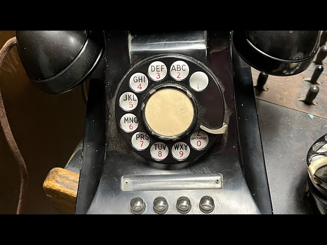 Western electric 1A and 1A1 key telephones and KTU's . Pt 1