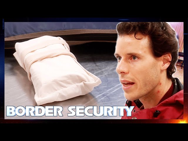 Man Suspected To Be Laundering $38K Undeclared Cash | S1 Ep 14 | Border Security Australia