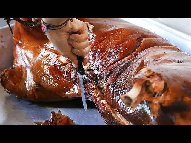 Indonesian Street Food - CRISPY ROAST PIG Bali Indonesia 2