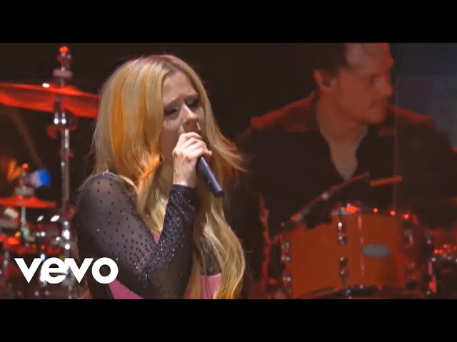 Avril Lavigne - "Avalanche" (Live From Rock in Rio, Brazil / 2022)