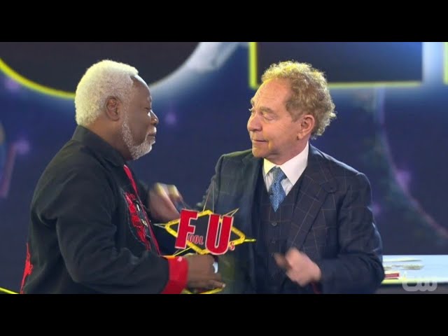 Chris Capehart FOOLS Penn and Teller with a self working card trick! S10 E14