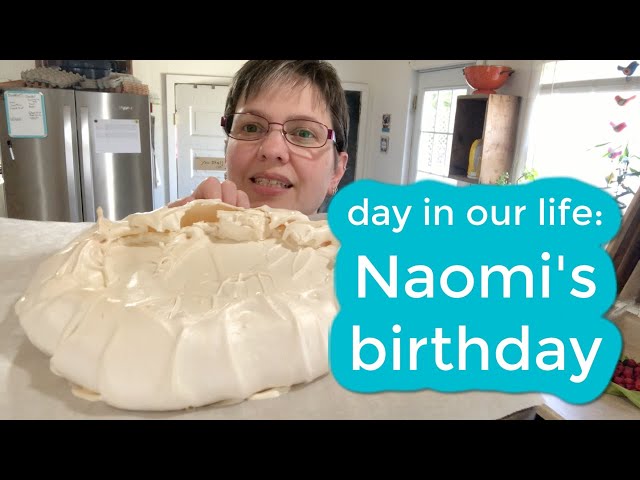 Birthdays and Minimalism \\ Naomi's 15th birthday \\ Family Vlog