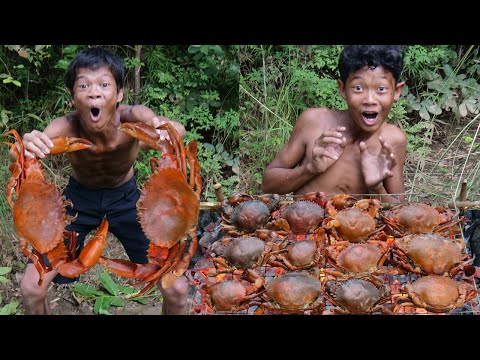 Primitive Technology - Meet crab & cooking recipe - Eating delicious in the forRest