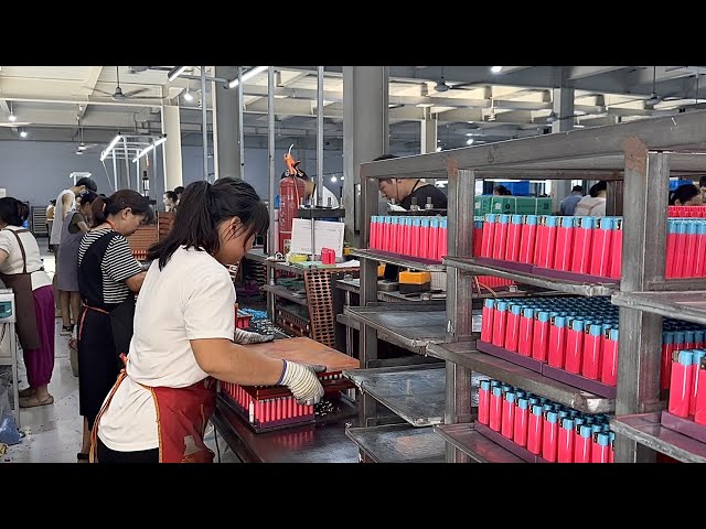 The amazing production process of lighters, a factory that produces up to 2 million lighters per day