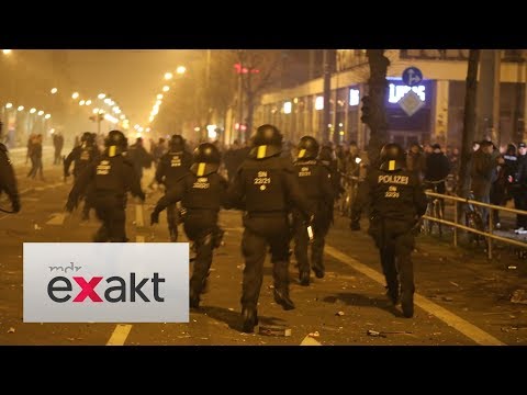 Linke Gewalt in Connewitz: War die Polizeistrategie richtig? | Exakt | MDR