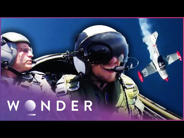 Buffalo Airways Crew Fight In War Planes | Ice Pilots NWT | Wonder