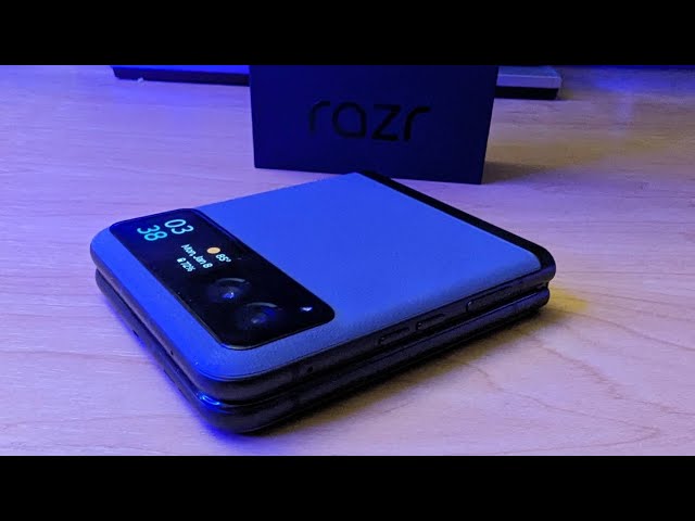 Motorola RAZR 40 (2023 Unboxing)